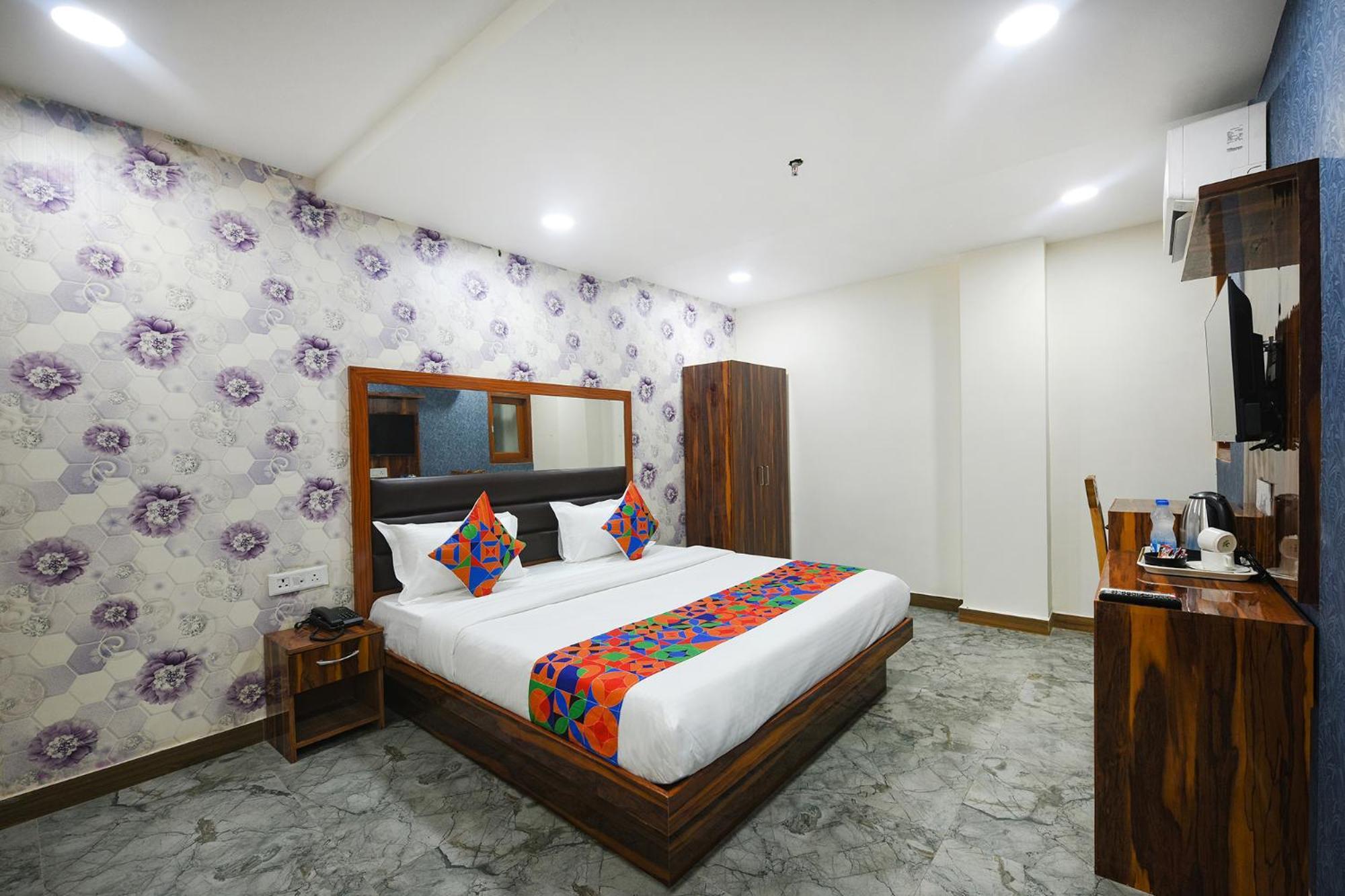 Fabhotel Mona Continental - Nr Laxmi Nagar It Hub New Delhi Luaran gambar