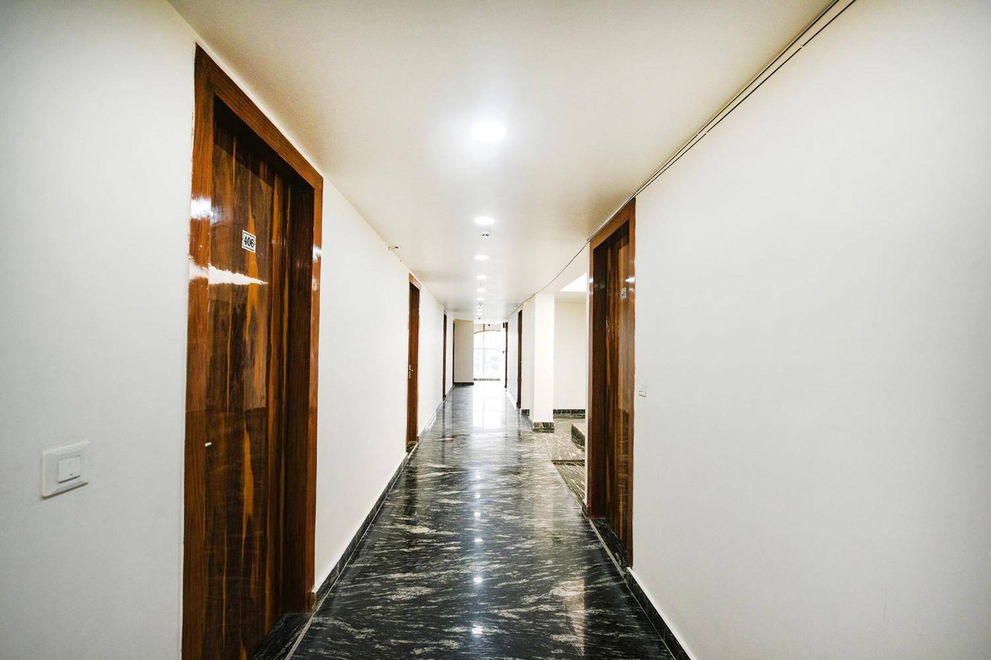 Fabhotel Mona Continental - Nr Laxmi Nagar It Hub New Delhi Luaran gambar